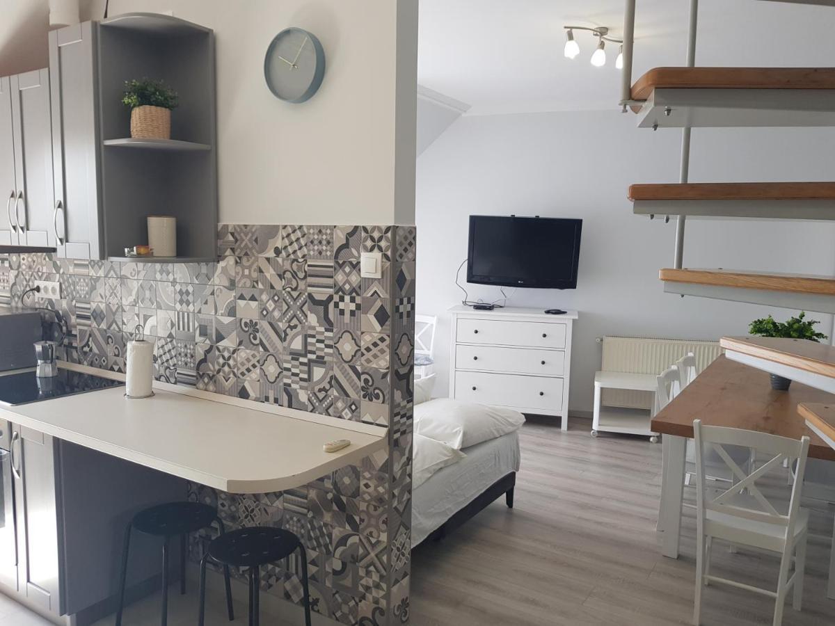 Zoli Apartmanok-Adri Koelcsey 32 Hajduszoboszlo Exterior photo