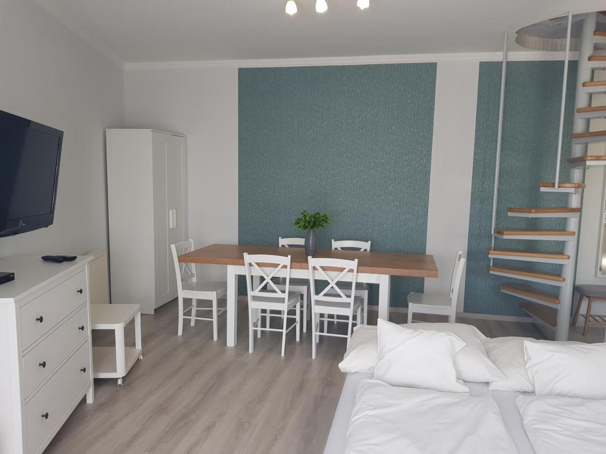 Zoli Apartmanok-Adri Koelcsey 32 Hajduszoboszlo Exterior photo