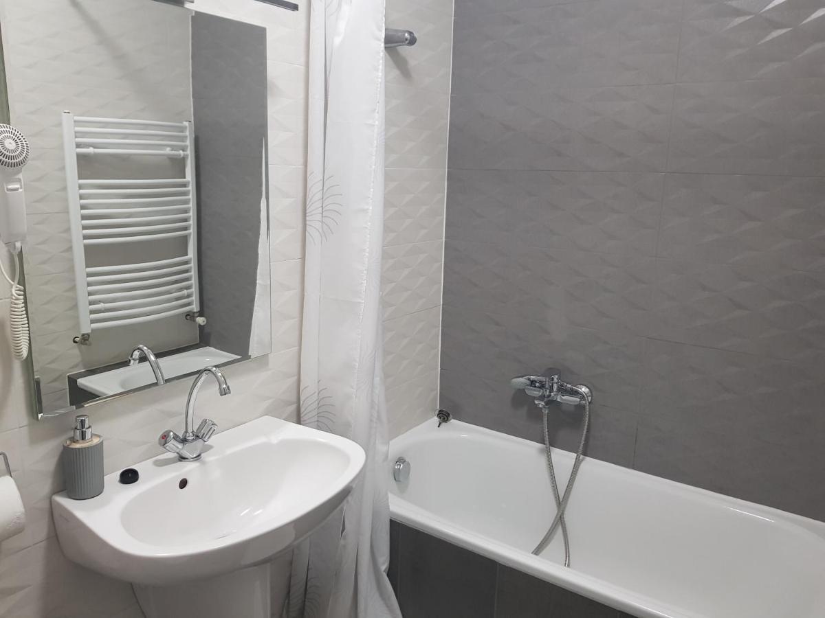 Zoli Apartmanok-Adri Koelcsey 32 Hajduszoboszlo Exterior photo