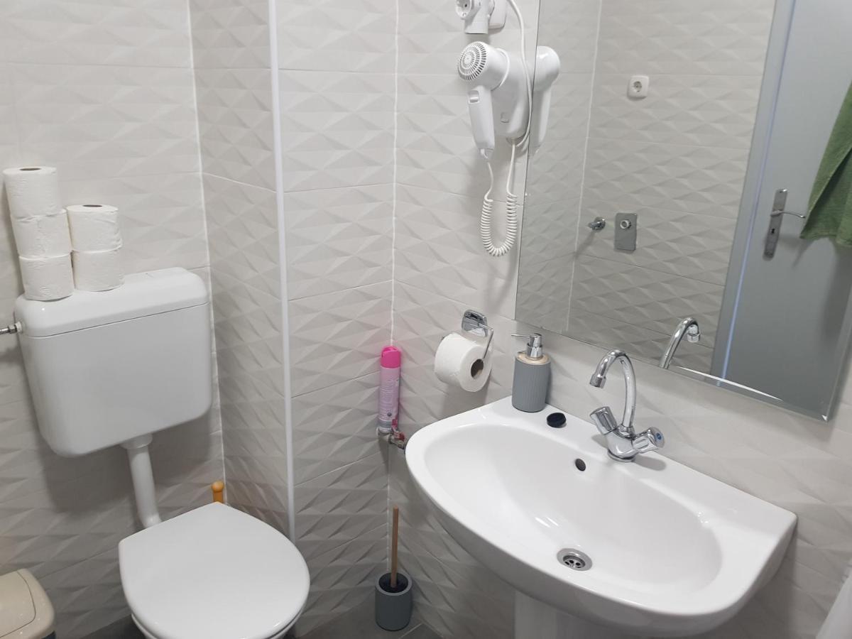 Zoli Apartmanok-Adri Koelcsey 32 Hajduszoboszlo Exterior photo