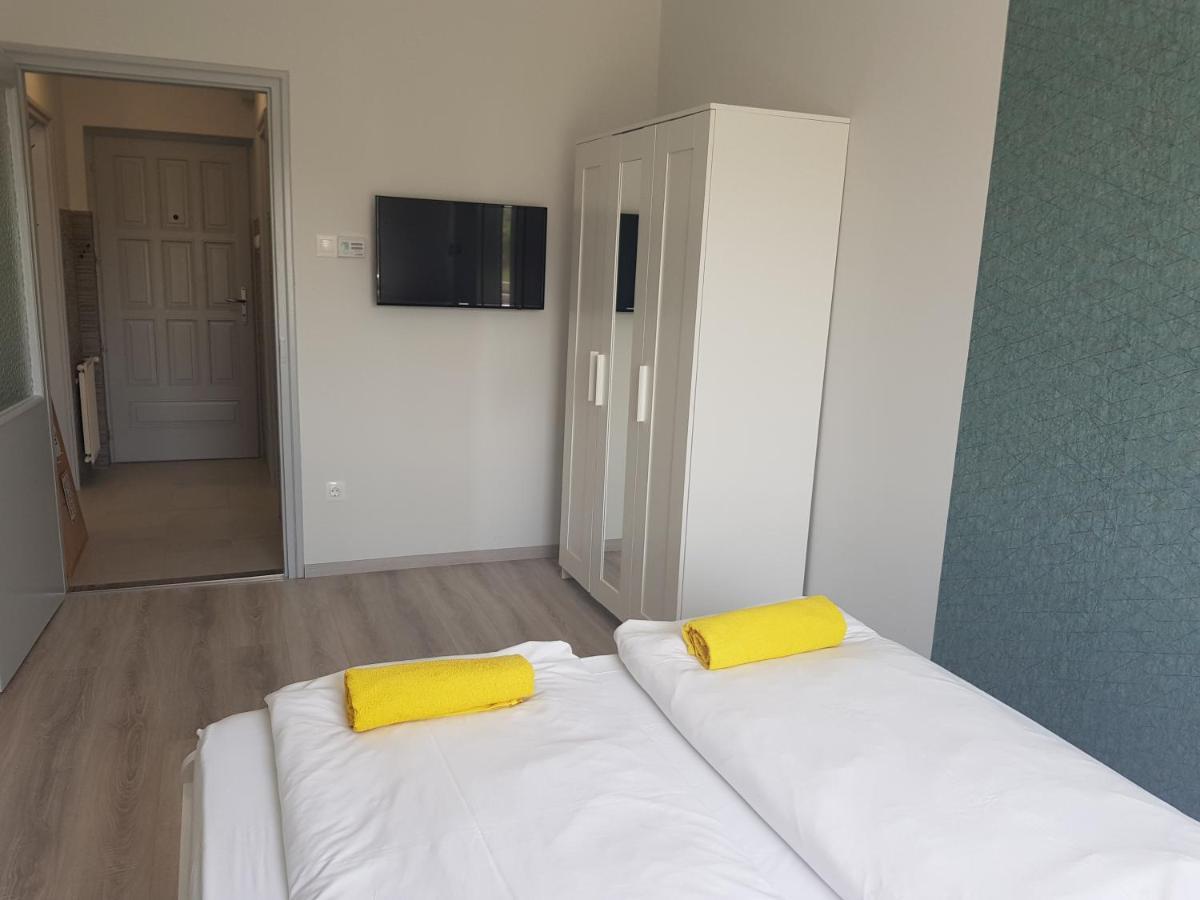 Zoli Apartmanok-Adri Koelcsey 32 Hajduszoboszlo Exterior photo