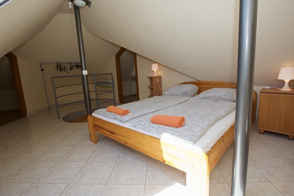 Zoli Apartmanok-Adri Koelcsey 32 Hajduszoboszlo Exterior photo